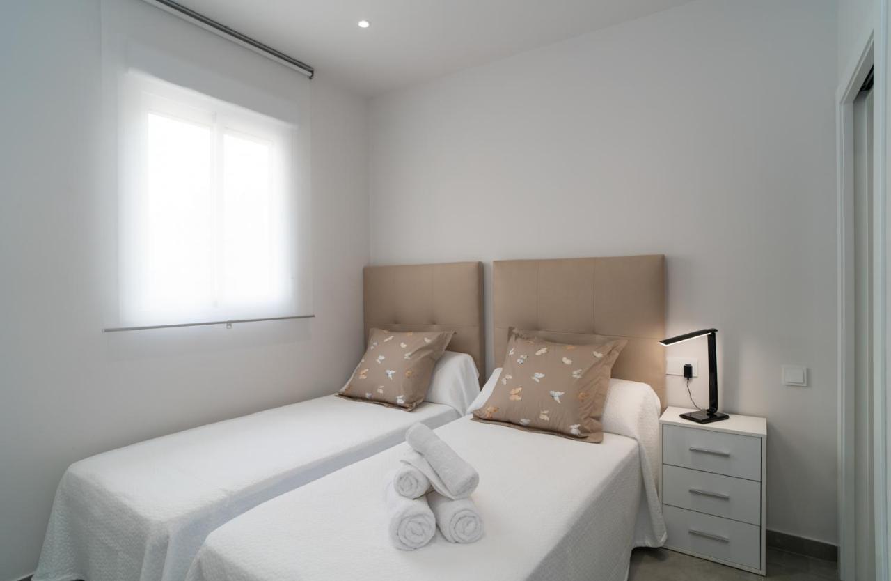 Aac Malaga - Apartamento Con Terraza, Muy Amplio, Totalmente Equipado, Cerca Del Centro Y Nuevo! Eksteriør billede