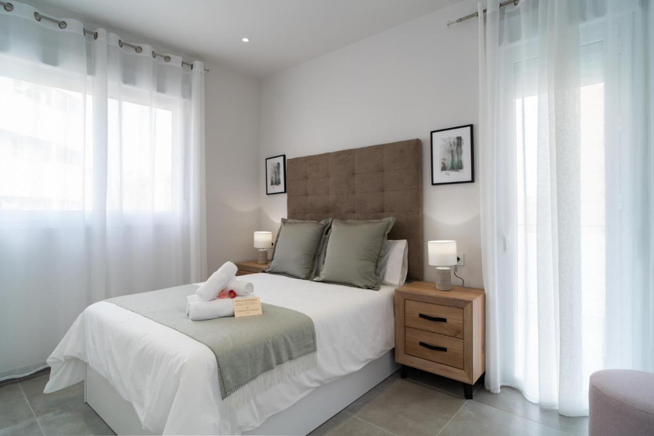Aac Malaga - Apartamento Con Terraza, Muy Amplio, Totalmente Equipado, Cerca Del Centro Y Nuevo! Eksteriør billede