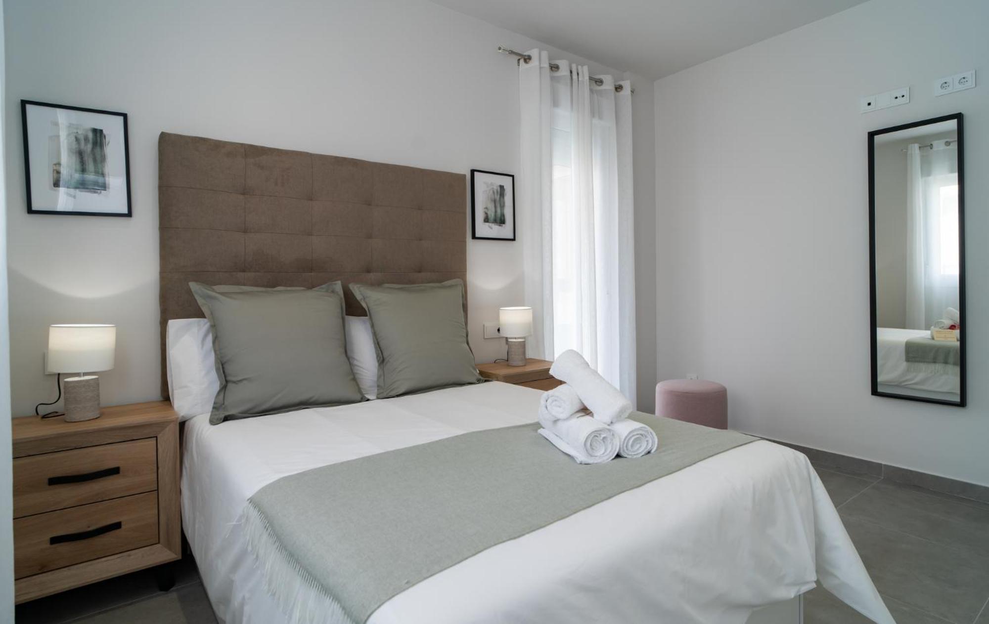 Aac Malaga - Apartamento Con Terraza, Muy Amplio, Totalmente Equipado, Cerca Del Centro Y Nuevo! Værelse billede